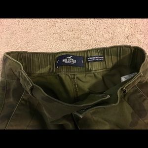 Hollister Ultra High Rise Camo Joggers 